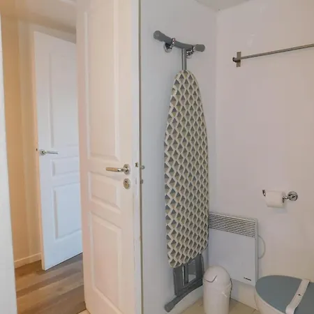 Charming Air-conditioned T2 La Boccawith Sea View And Swimming Pool דירה